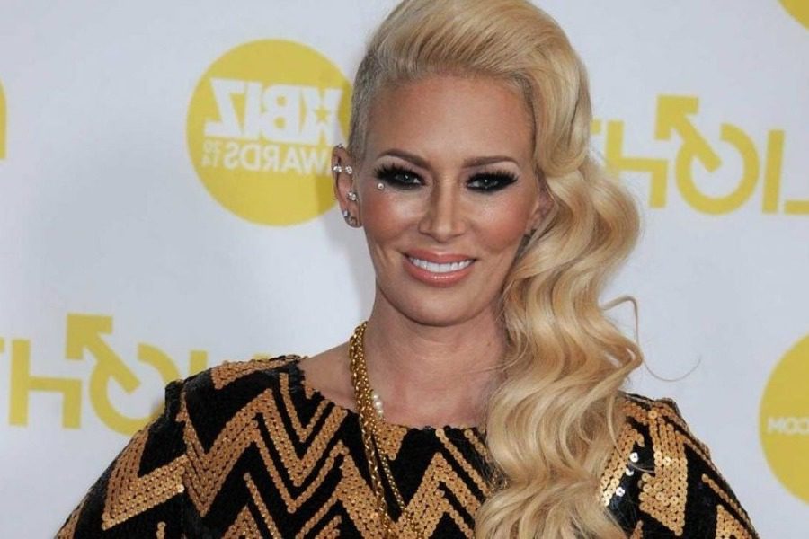 Το πρόβλημα υγείας της πρώην ποpνόσταρ Jenna Jameson που δεν της επιτρέπει να περπατήσει