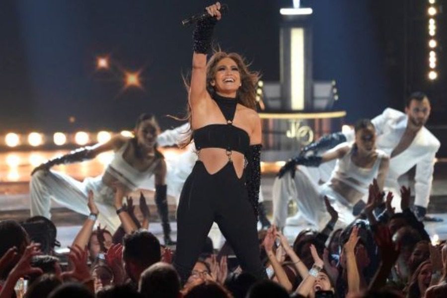 Η εκρηκτική εμφάνιση της Jennifer Lopez στα βραβεία iHeartRadio 2022