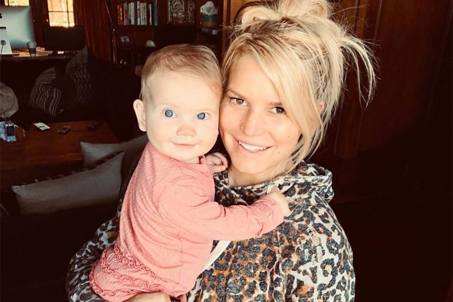 H κόρη της Jessica Simpson μεγάλωσε και παραμένει μια κούκλα