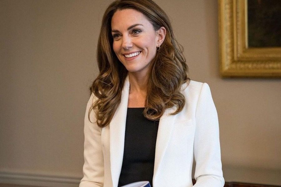 Kate Middleton: Βρήκαμε το νέο αγαπημένο κομμάτι της γκαρνταρόμπας της και εναλλακτικές