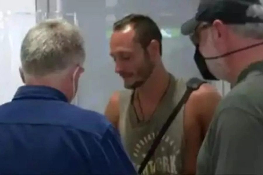 Survivor: O Γιώργος Κατσαούνης έφτασε Ελλάδα με τα ίδια ρούχα που φορούσε στον Αγιο Δομίνικο