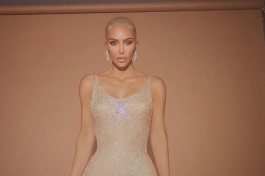 Kardashian: Τελικά, δεν ήταν εκείνη η υπεύθυνη για την καταστροφή του φορέματος της Monroe