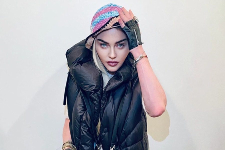Αγνώριστη η Madonna στην τελευταία της έξοδο