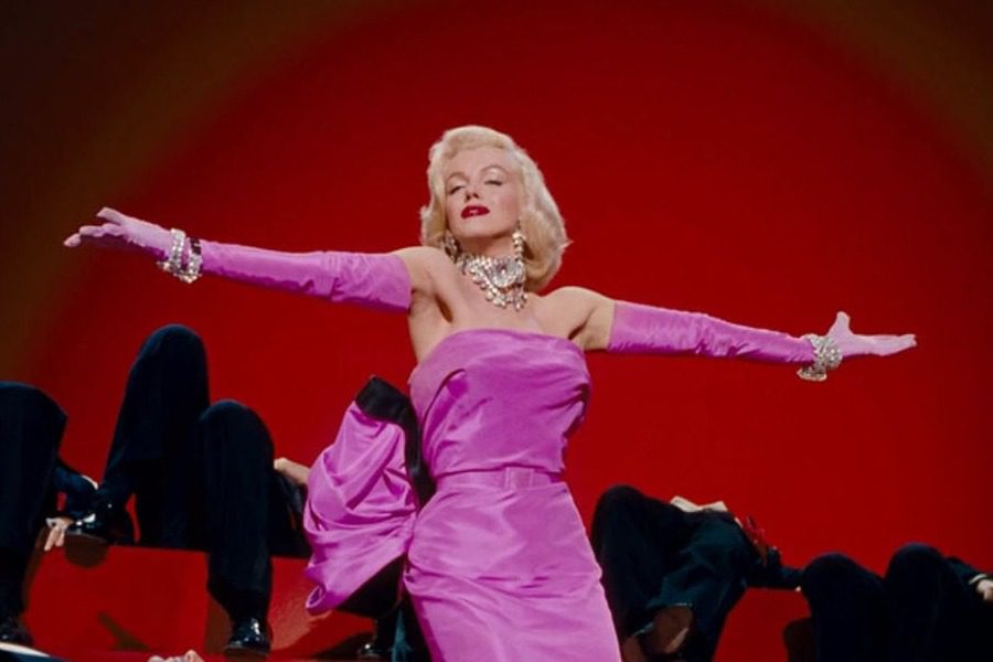 Το σκάνδαλο που οδήγησε την Marilyn Monroe να φορέσει το πιο διάσημο φόρεμα της καριέρας της