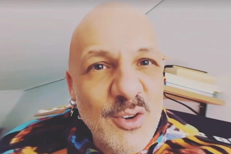 Με κορωνοϊό ο Νίκος Μουτσινάς: Eκτός αέρα το «Καλό Μεσημεράκι»