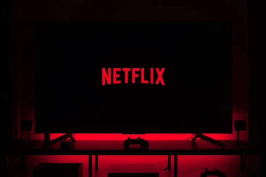 Το Netflix ακυρώνει όλες τις παραγωγές του στη Ρωσία