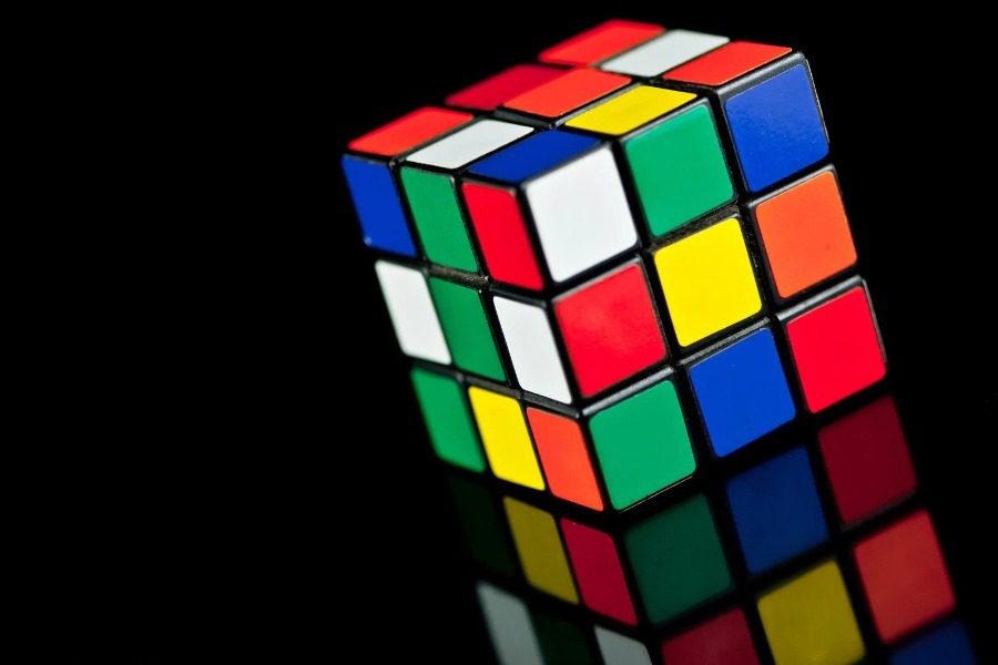 O κύβος του Rubik και μερικά σημαντικά πράγματα που αξίζει να γνωρίζετε για αυτόν!