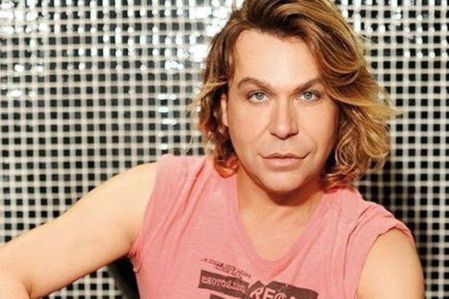 Τρύφωνας Σαμαράς: Αν ζούσε η μητέρα μου θα μου έλεγε «ποιος νομίζεις πως είσαι, ένας κομμωτής είσαι»