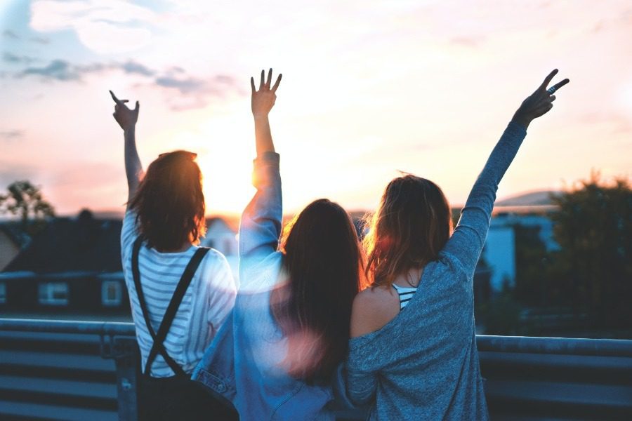 Οι άνθρωποι επιλέγουν φίλους σύμφωνα με τη μυρωδιά τους