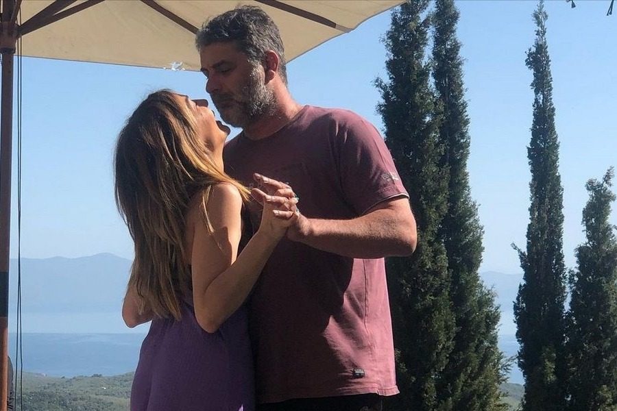 Δέσποινα Βανδή: Πώς απάντησε στο ενδεχόμενο γάμου με τον Βασίλη Μπισμπίκη;