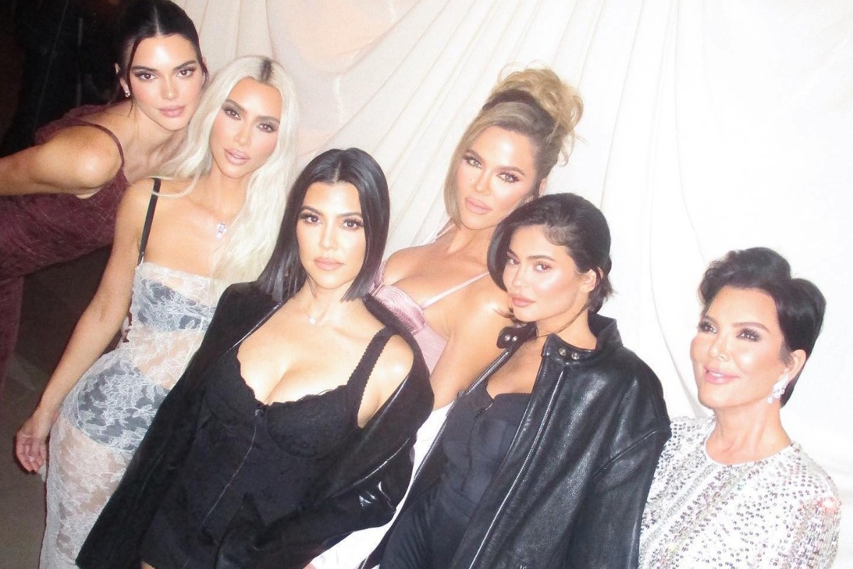 Στιλιστικές στιγμές που η οικογένεια Kardashian θέλει να ξεχάσει