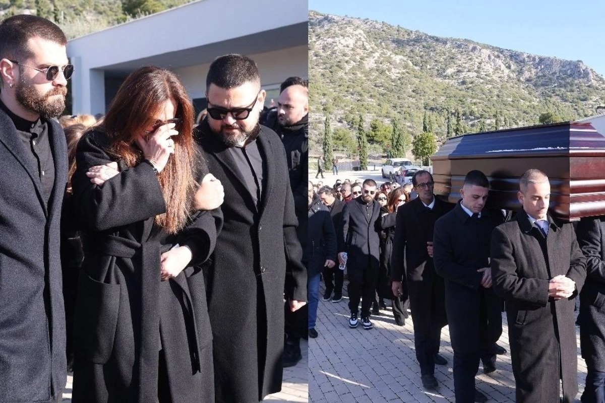 Χάρης Κωστόπουλος: Υποβασταζόμενη η σύζυγός του στην κηδεία ‑ Οι γιοι τους στο πλευρό της