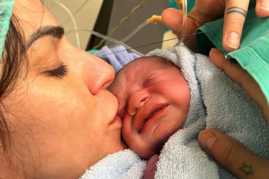 Γέννησε η Ελισάβετ Σπανού ‑ Οι πρώτες φώτο με την κόρη της