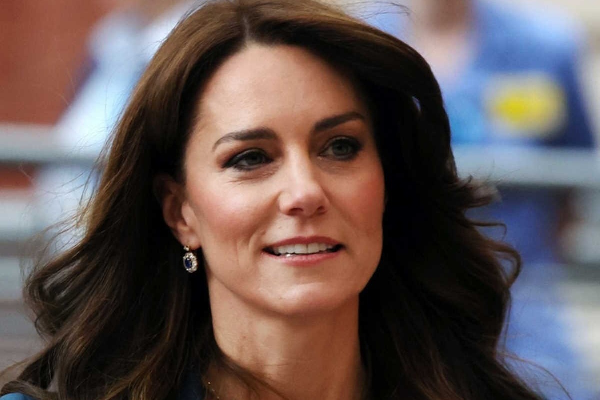 Kate Middleton: «Φουντώνουν» τα σενάρια για την υγεία της – «Κάτι δεν πήγε καλά στη μετεγχειρητική περίοδο»