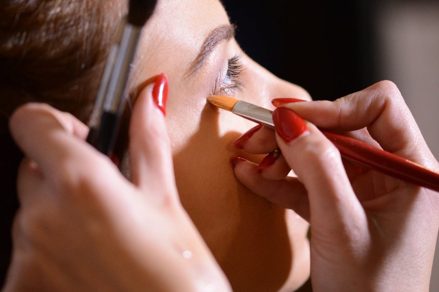 3 λάθη στο make up που τονίζουν τις ρυτίδες στο πρόσωπό σου