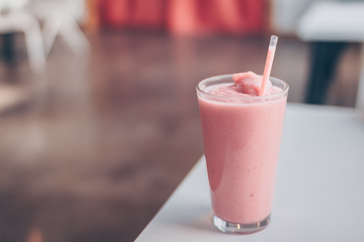 8 spots στην Αθήνα για χορταστικά smoothies που θα σε γλιτώσουν από τη ζέστη