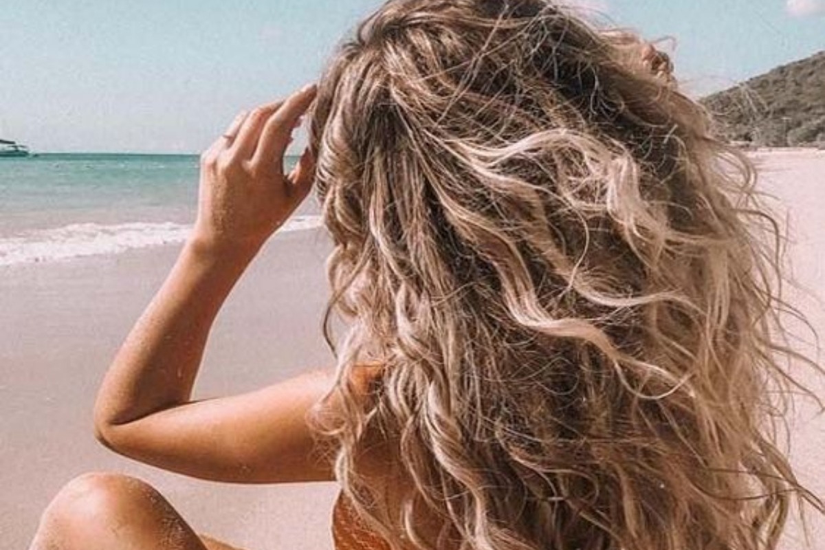 Αυτό είναι το απόλυτο tip για να έχεις απαλά μαλλιά το καλοκαίρι