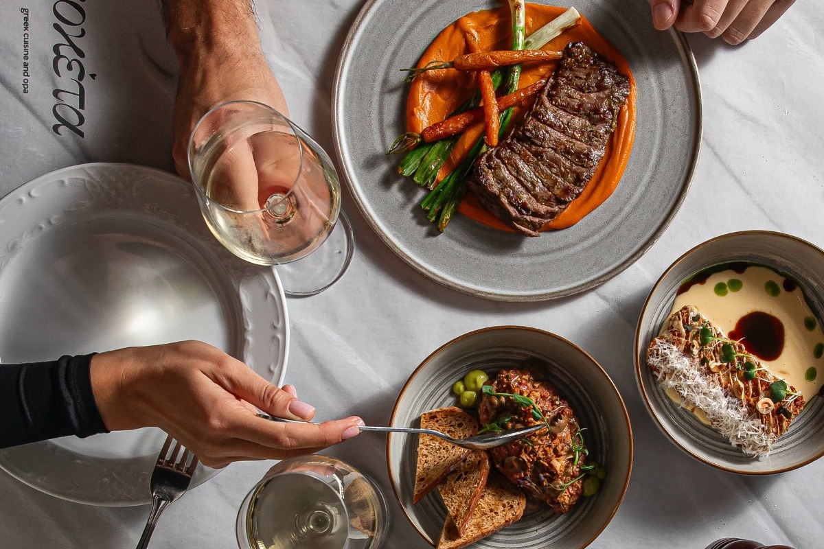 Στην Κοκέτα στο Ψυχικό, τα βράδια έχουν νοστιμιά και κέφι