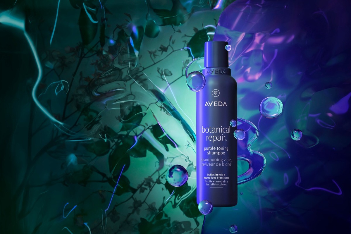Το ξανθό στα καλύτερά του με το Aveda Botanical Repair™ Purple Toning Shampoo