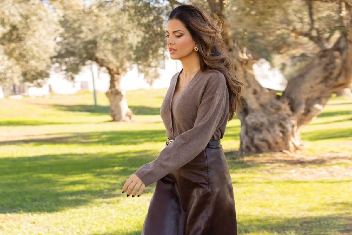 Η total black εμφάνιση της Σταματίνας Τσιμτσιλή που ακτινοβολεί θηλυκή κομψότητα