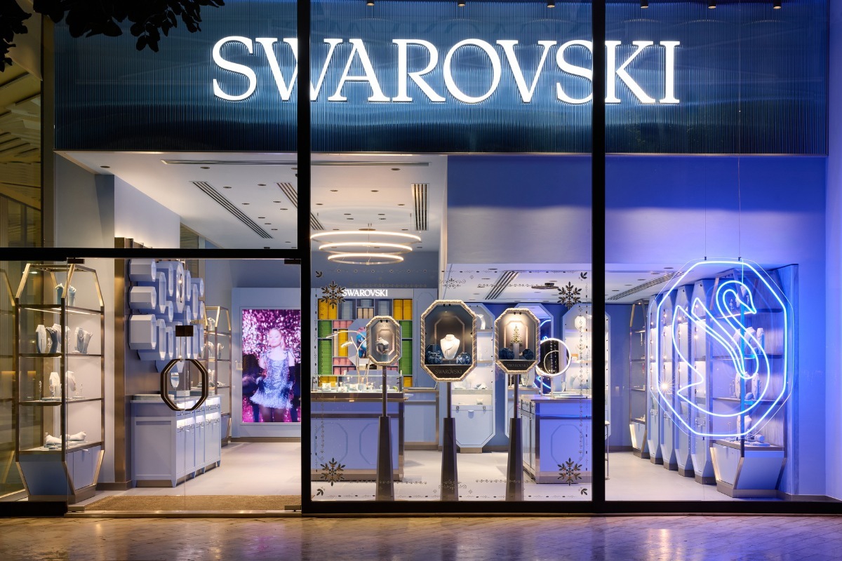 Η Swarovski παρουσιάζει το νέο concept του καταστήματος στη Γλυφάδα