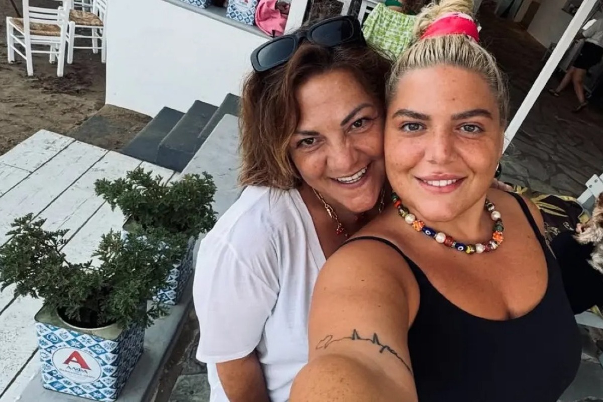 Γενέθλια για τη Βίκυ Σταυροπούλου – Οι ευχές της κόρης της: «Έβαζες μουσική να μην ακούω τα κλάματά σου»