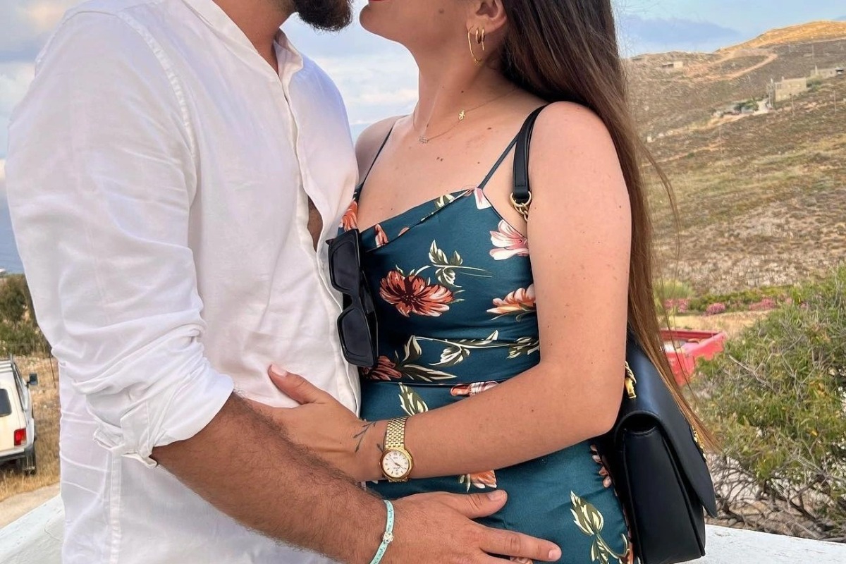 Γνωστός Έλληνας ηθοποιός έγινε για δεύτερη φορά πατέρας ‑ Το βίντεο από το δωμάτιο του μαιευτηρίου