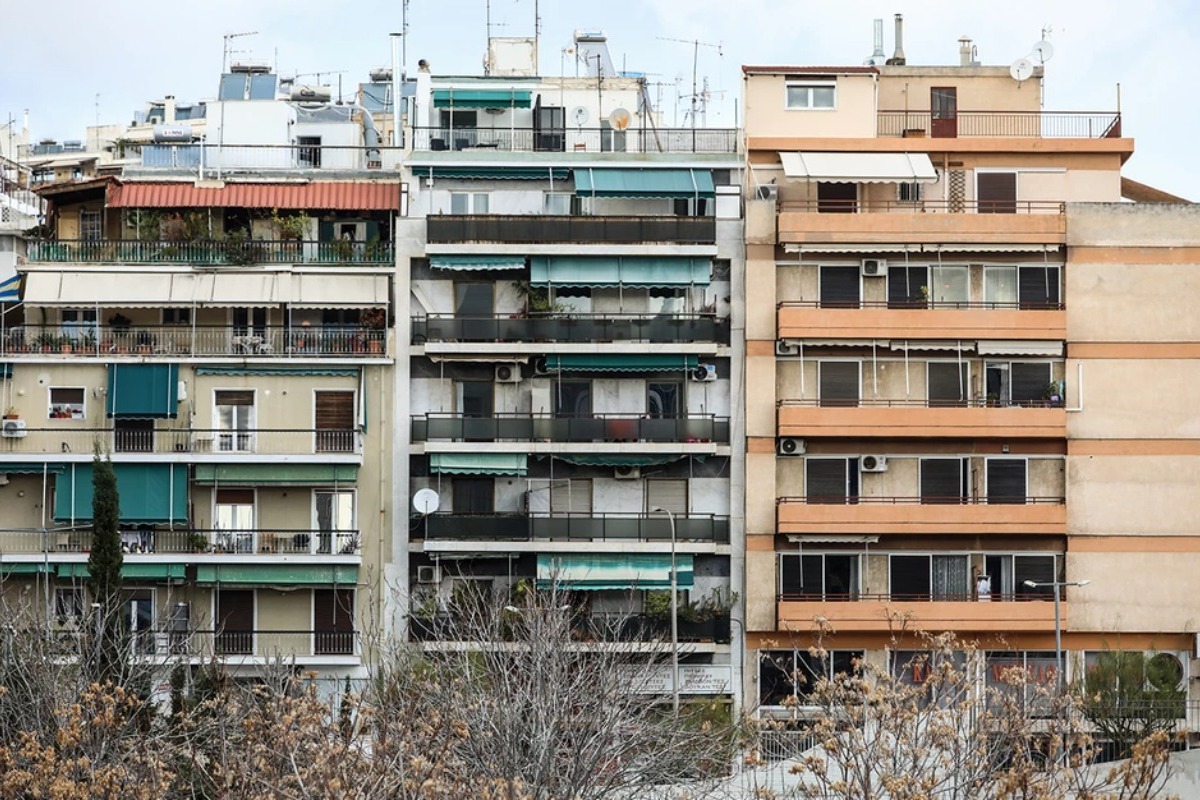 Κόβονται ενισχύσεις και φοροελαφρύνσεις χωρίς ηλεκτρονική πληρωμή ενοικίων – Τι χάνουν ενοικιαστές και ιδιοκτήτες από το 2026