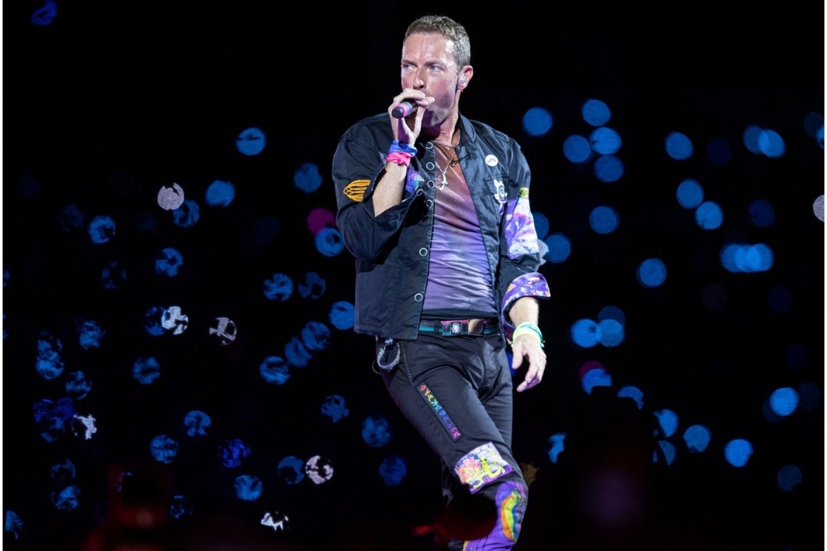 Coldplay: Η προειδοποίηση του Κρις Μάρτιν στο κοινό μετά το viral περιστατικό με την kiss cam