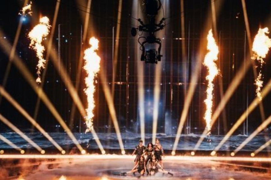 Eurovision 2025: Η εντυπωσιακή εμφάνιση της τραγουδίστριας της Πολωνίας