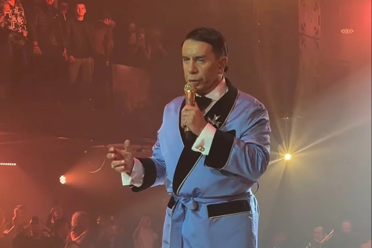 Η πρεμιέρα του Μαζωνάκη μετά τη μήνυση του 21χρονου: «Είμαι ο Γιώργος, είμαι εδώ και είμαι αληθινός»