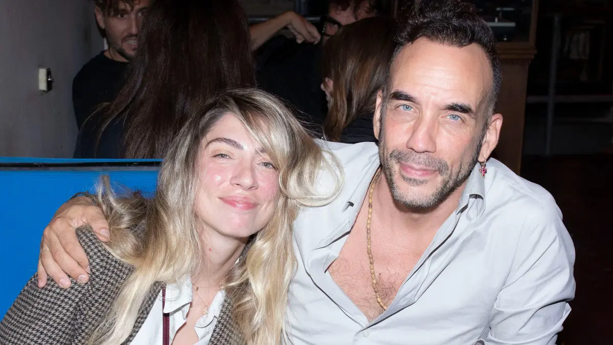 Μουζουράκης: Η πρώτη δημόσια εμφάνιση με την Κόζαρη μετά τη γέννηση του δεύτερου παιδιού τους