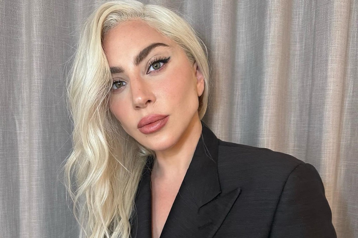 Lady Gaga: Επιβεβαίωσε… καταλάθος τον αρραβώνα της με τον σύντροφό της