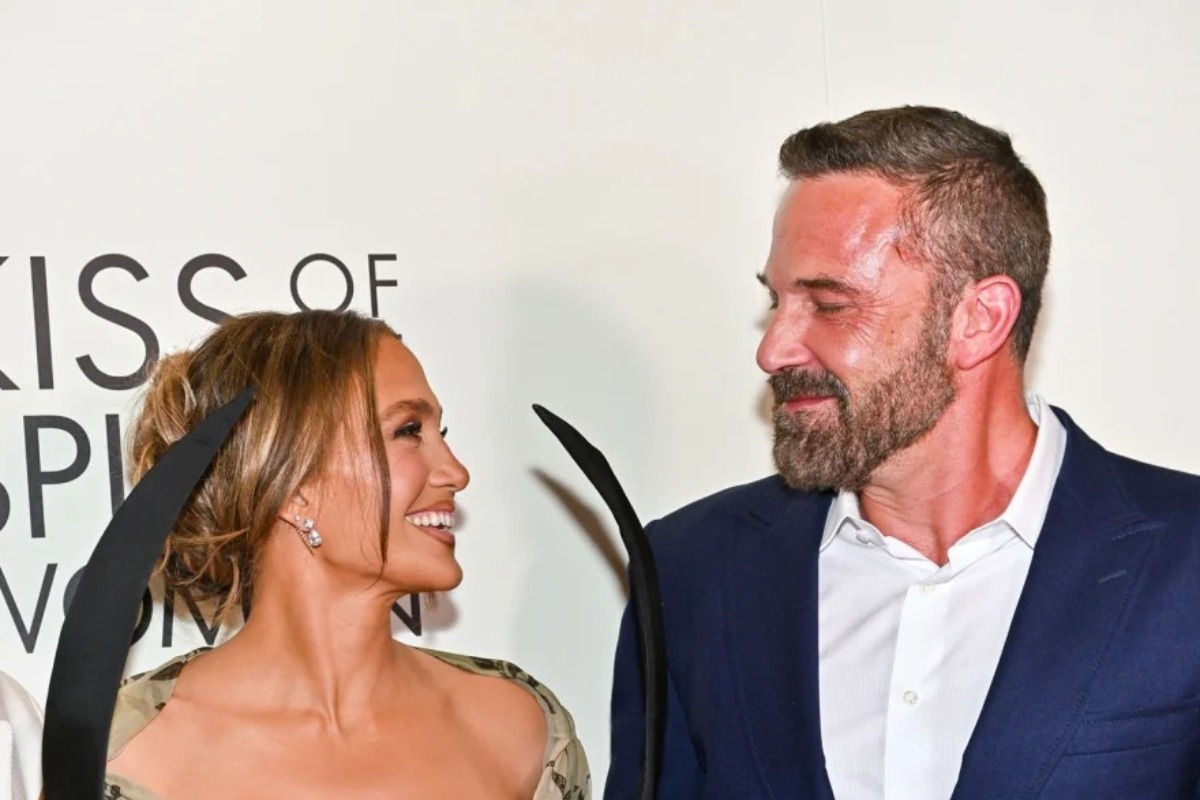 J.Lo και Ben Affleck μαζί ξανά στο κόκκινο χαλί ‑ Η συνάντηση και τα χαμόγελα