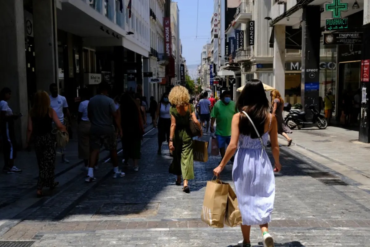 Θερινές εκπτώσεις 2025: To ωράριο λειτουργίας καταστημάτων το Σάββατο και την Κυριακή 20 Ιουλίου, που είναι ανοιχτά τα μαγαζιά