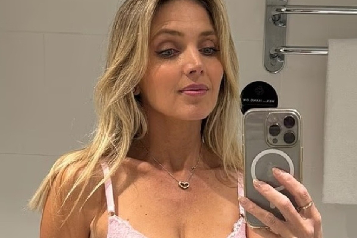 Οργισμένη 44χρονη Αυστραλή με την Qantas: Μου είπαν να κουμπώσω τη ζακέτα και να καλύψω το ντεκολτέ