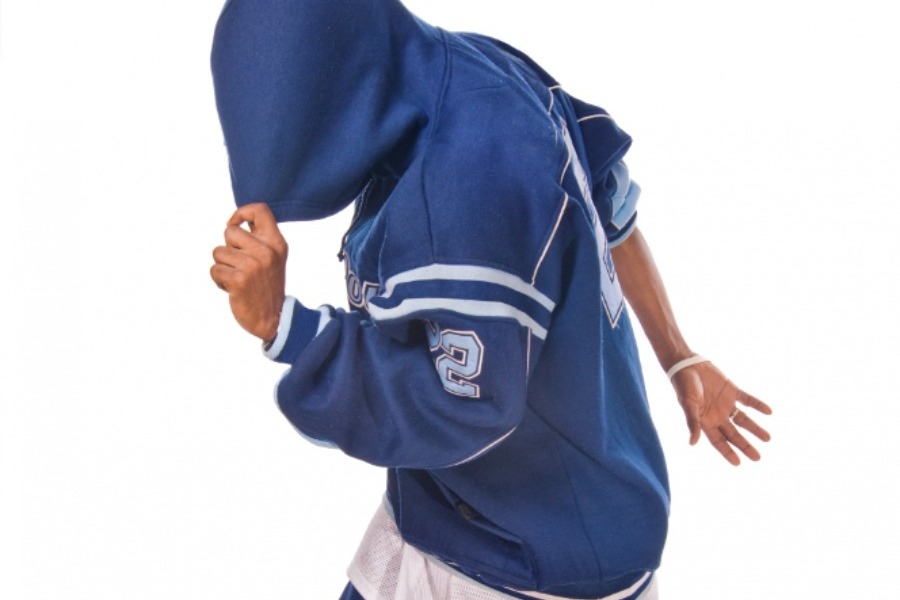 Πασίγνωστος ράπερ ξάπλωσε σε κρεβάτι οn stage και μια φαν... πήδηξε πάνω του για lap dance