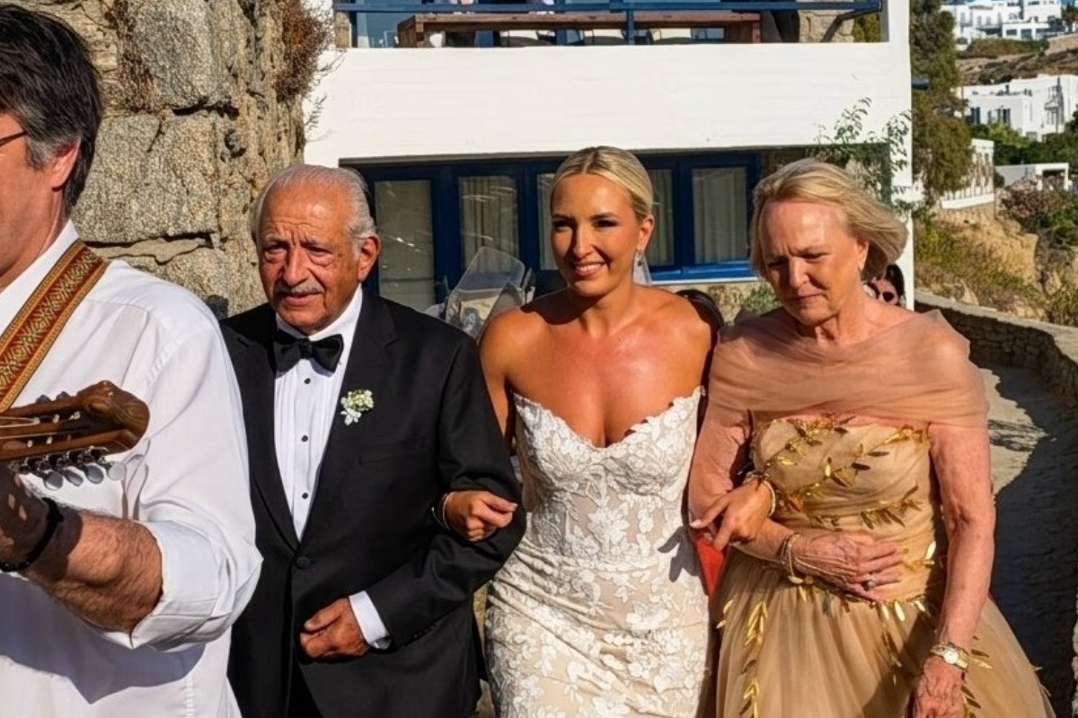 Παραμυθένιος γάμος για την ομογενή και συνεργάτιδα του Τραμπ, Αλεξάνδρα Βελέτση, στη Μύκονο