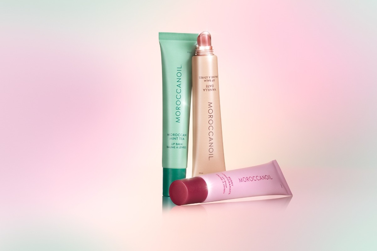 Η Moroccanoil επεκτείνει τα εμβληματικά οφέλη του ελαίου Argan στην περιποίηση των χειλιών με τα Moroccanoil Lip Balms
