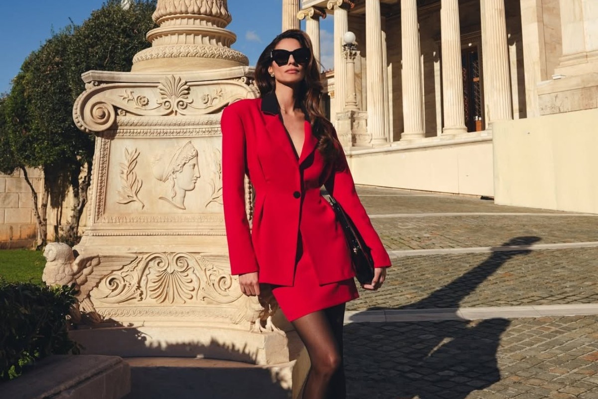 Η Ηλιάνα Παπαγεωργίου απογειώνει το power dressing με ένα outfit που δεν περνάει ποτέ απαρατήρητο