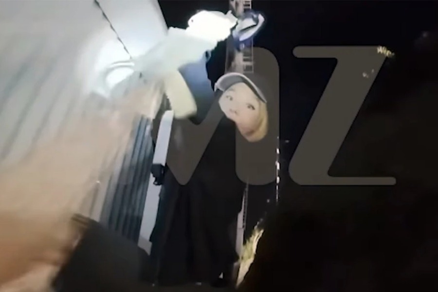 Η Σίντνεϊ Σουίνι κρέμασε σουτιέν στην πινακίδα του Χόλιγουντ: Στο μικροσκόπιο για παράνομη είσοδο και βανδαλισμό