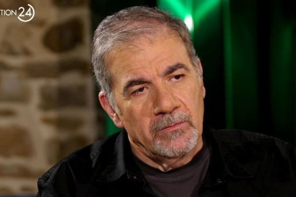 Δημήτρης Σταρόβας: «Με εξοργίζει που δε μπορώ να τραγουδήσω μετά το εγκεφαλικό»