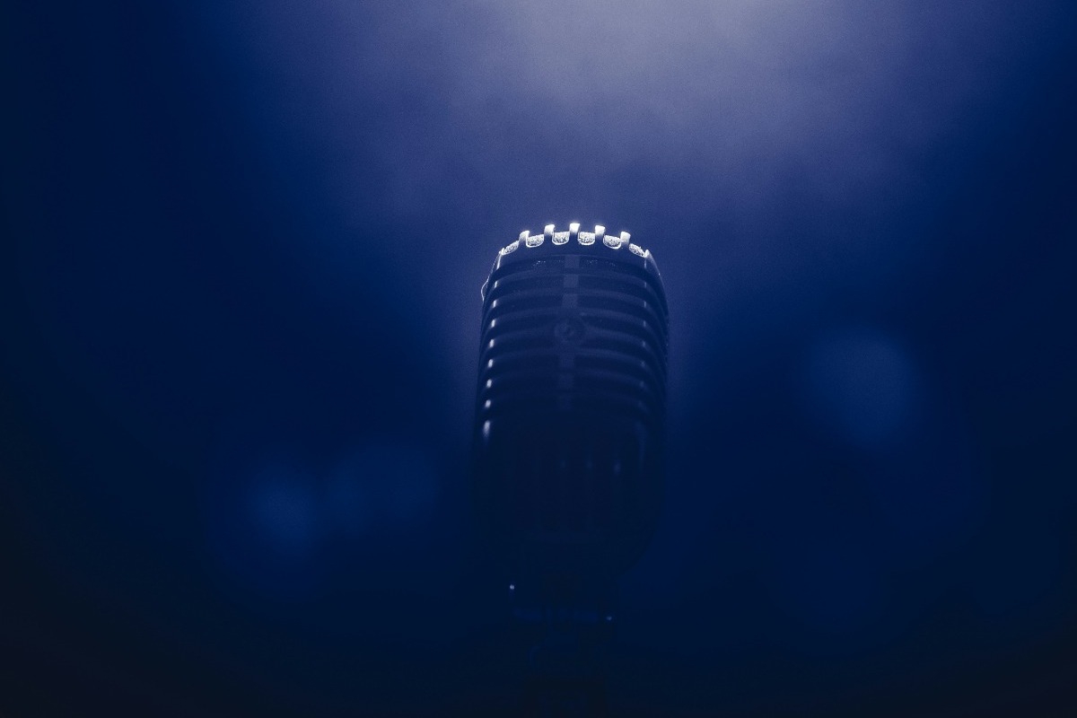 Θύμα ξυλοδαρμού πασίγνωστος Έλληνας τραγουδιστής