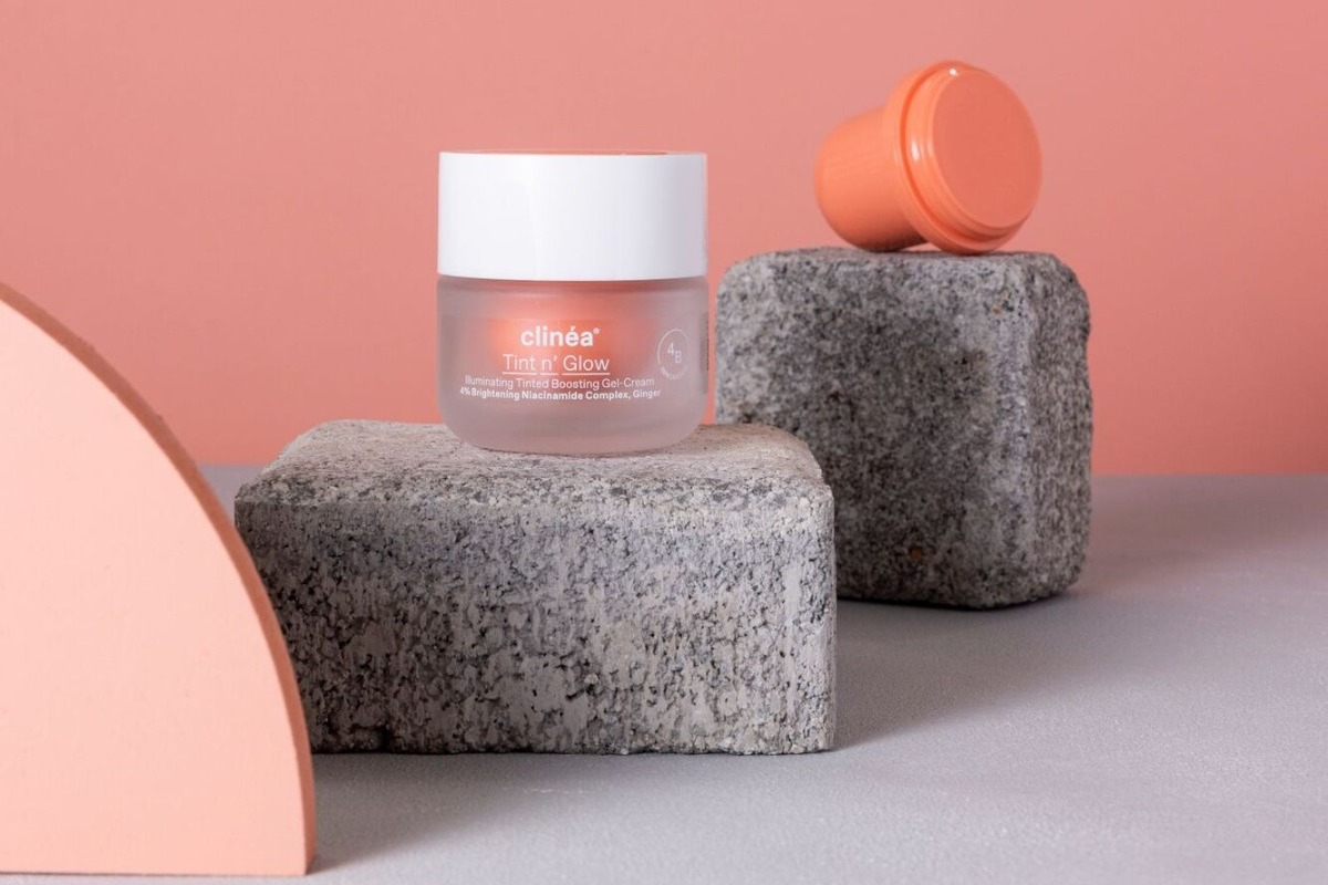 Tint n’ Glow: Η best‑seller κρέμα Αντιγήρανσης & Λάμψης του clinéa είναι η skincare‑as‑makeup τάση αυτό το καλοκαίρι