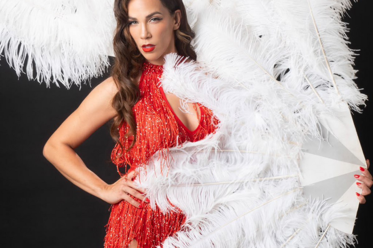 Η Κατερίνα Στικούδη στο νέο cabaret dinner show του Baraonda Music Hall