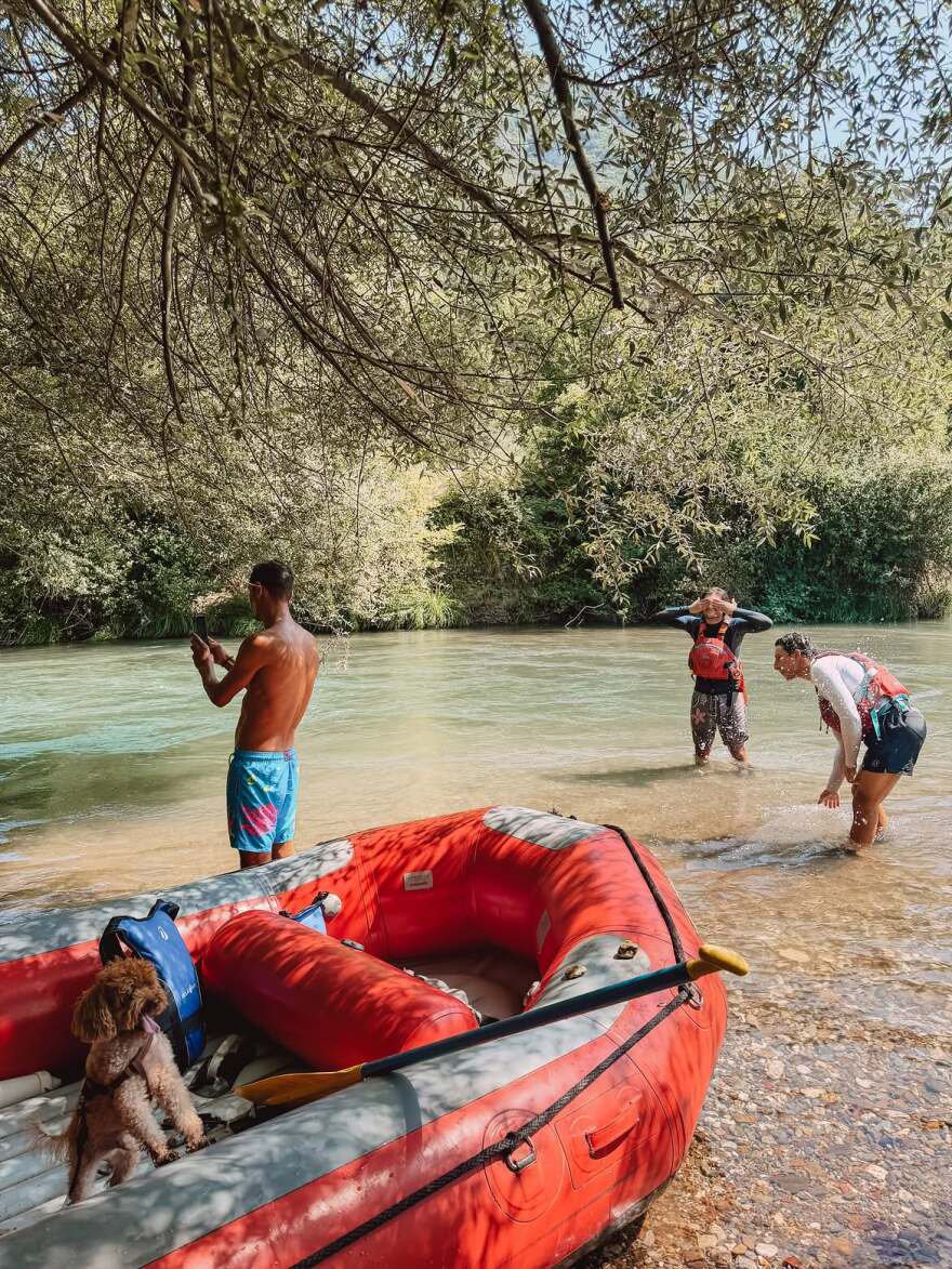 Η Πηνελόπη Πλάκα έκανε ράφτινγκ στον ποταμό Λάδωνα, δείτε φωτογραφίες