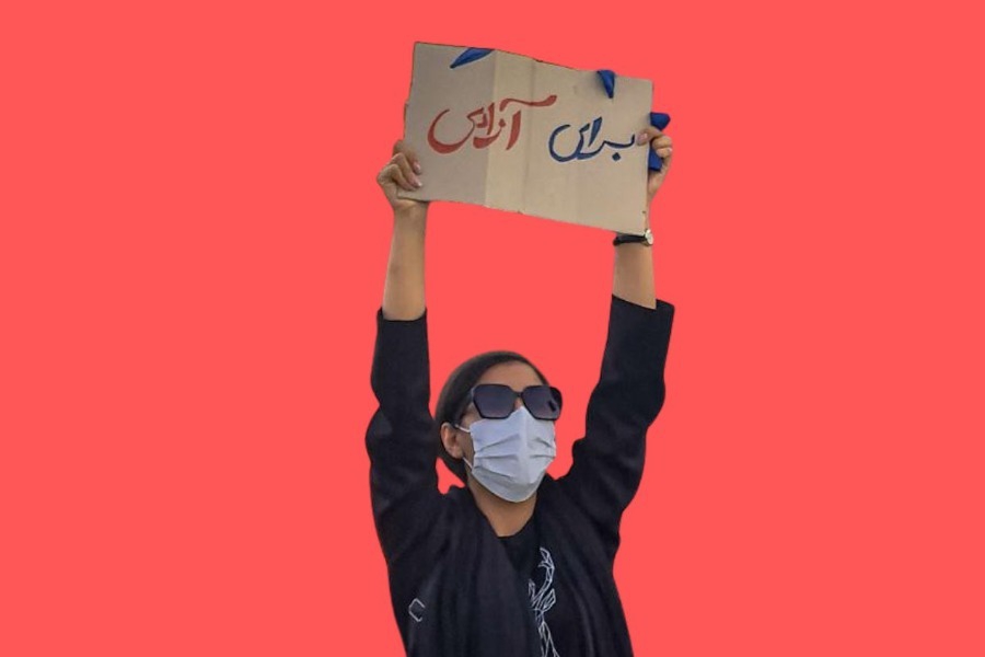 Woman, Life, Freedom: Τι άλλαξε στην καθημερινότητα των γυναικών στο Ιράν από το 2022