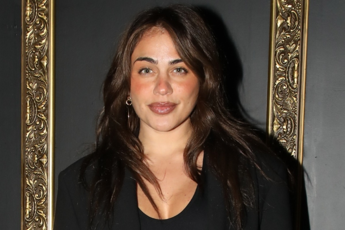 Η Κόνι Μεταξά θέλει να αλλάξει το τραγούδι γενεθλίων: Ποιος χ@στηκε να σκορπίζει της γνώσης το φως;