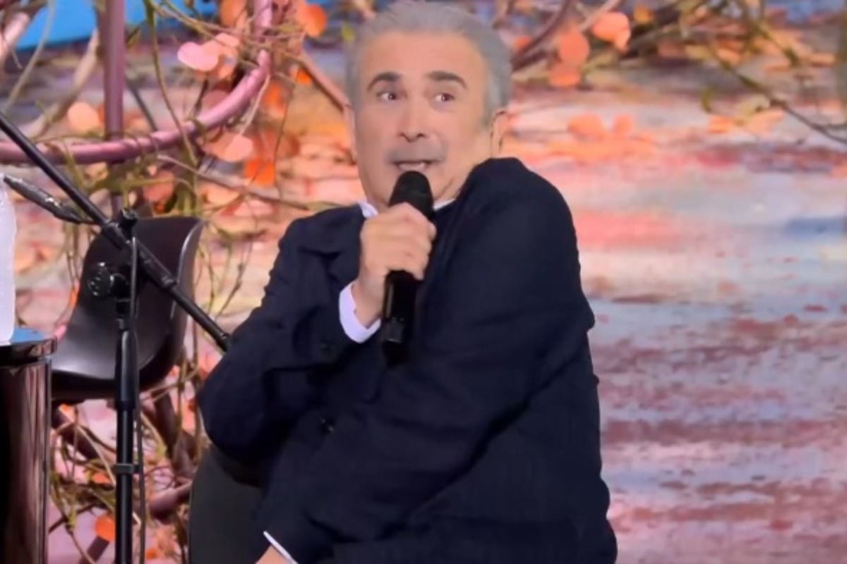 Λαζόπουλος: Με ΑΙ «άρπαξε» τους κοιλιακούς του Βλάχου ‑ «Πάνο δεν μου χρωστάς έναν Αύγουστο»