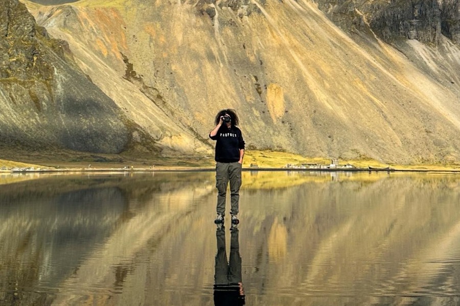 H Nικολέτα Σαββάκη ζει σε ένα χωριό 100 κατοίκων ‑ πώς η απομόνωση έγινε δημιουργική δύναμη